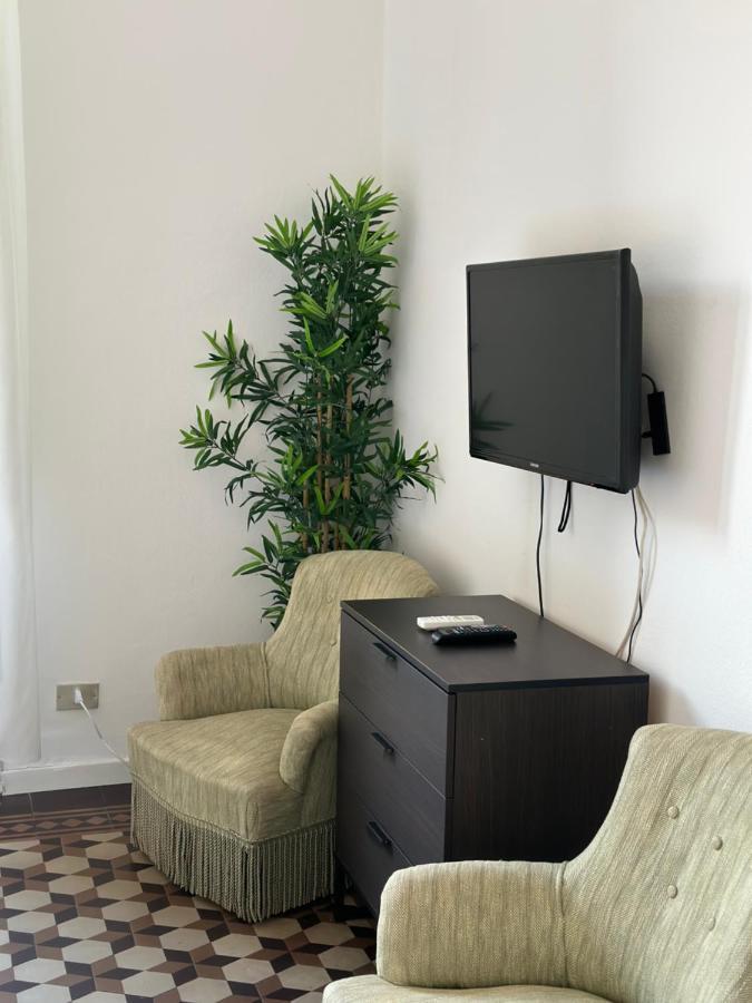 Xenia Apartments - Bright And Elegant Apartment Milan Exterior photo